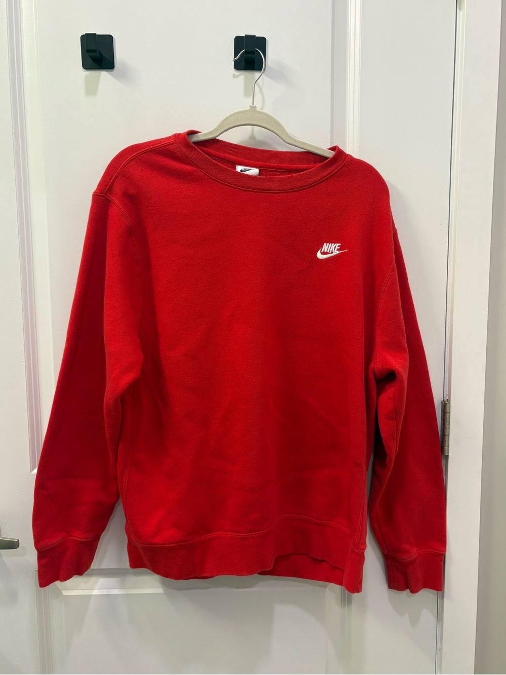 red nike crewneck sweatshirt large